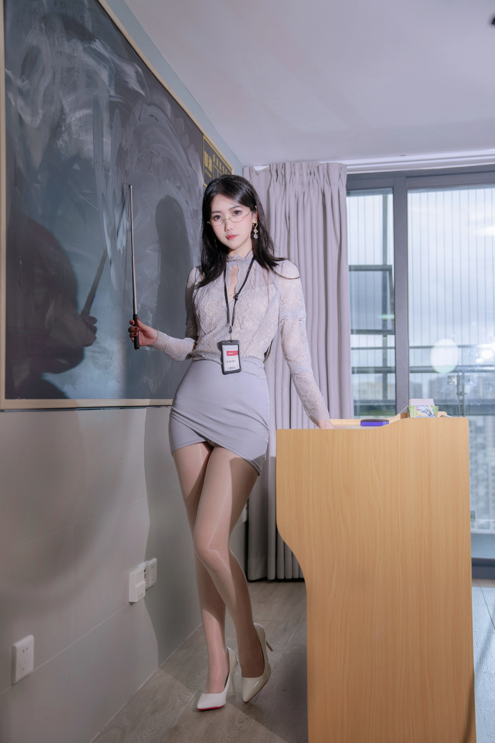 不呆猫 – NO.064 亮丝纯欲教师 1